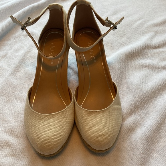 Vionic Wedge Shoes - Picture 2 of 12